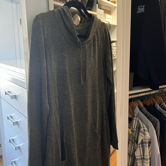 Super comfy green heathered hoodie tunic dress - Picture 5 of 6